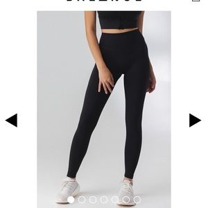 BRAND NEW Balance Tenacity Leggings- Silver triangle logo